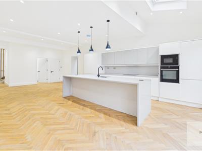 Walmersley Road, Bury